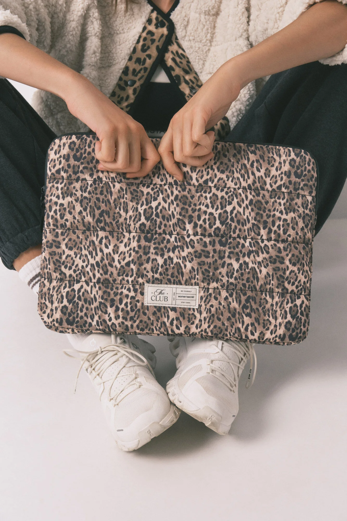 Animal print nylon computer case - Image 3