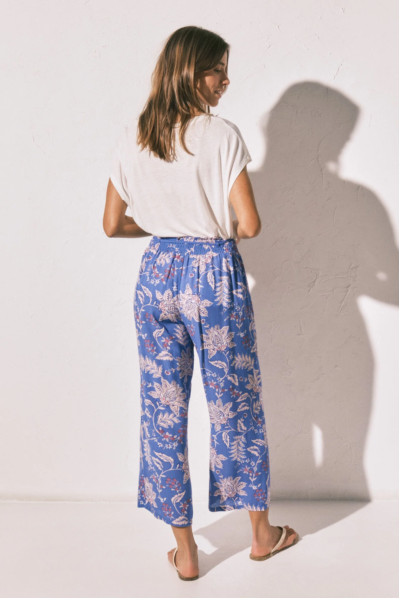 Blue printed Capri pants - Image 4