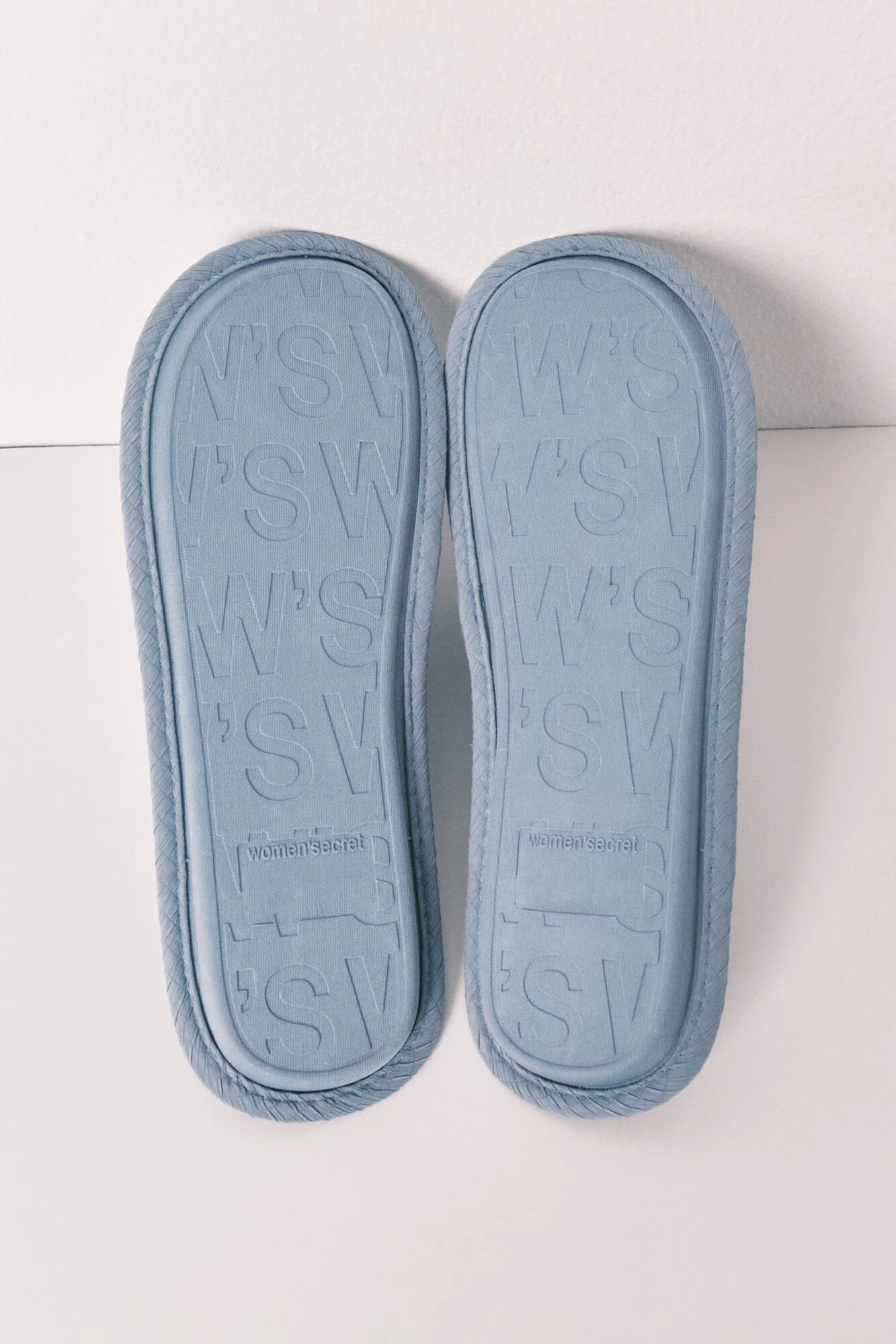 Blue printed slippers - Image 3