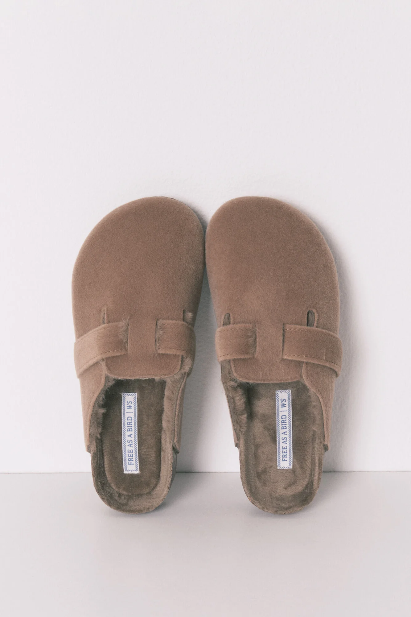 Brown bio slippers - Image 2