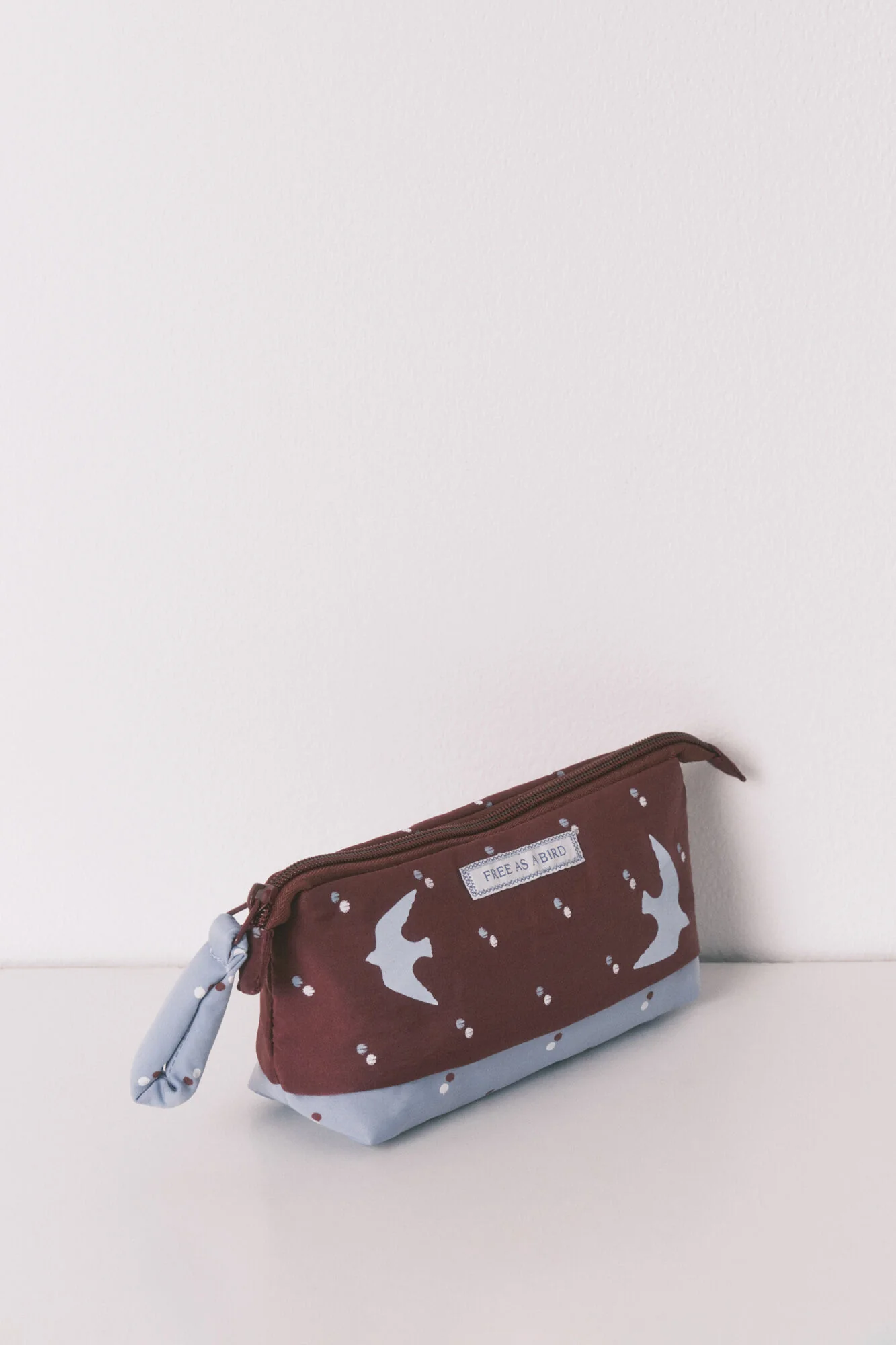 Burgundy small bird print vanity case - Image 2