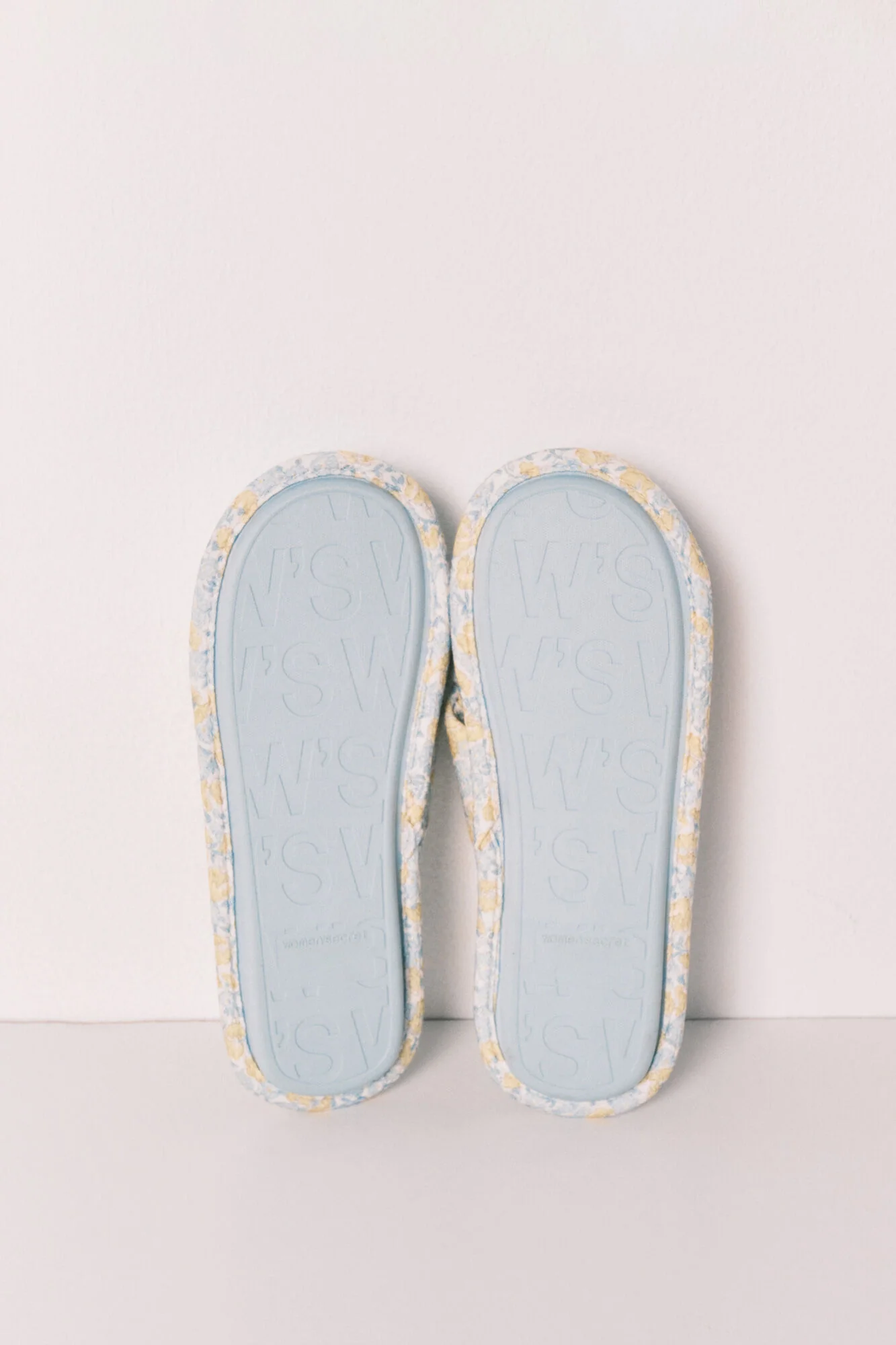 Floral knot slippers - Image 3