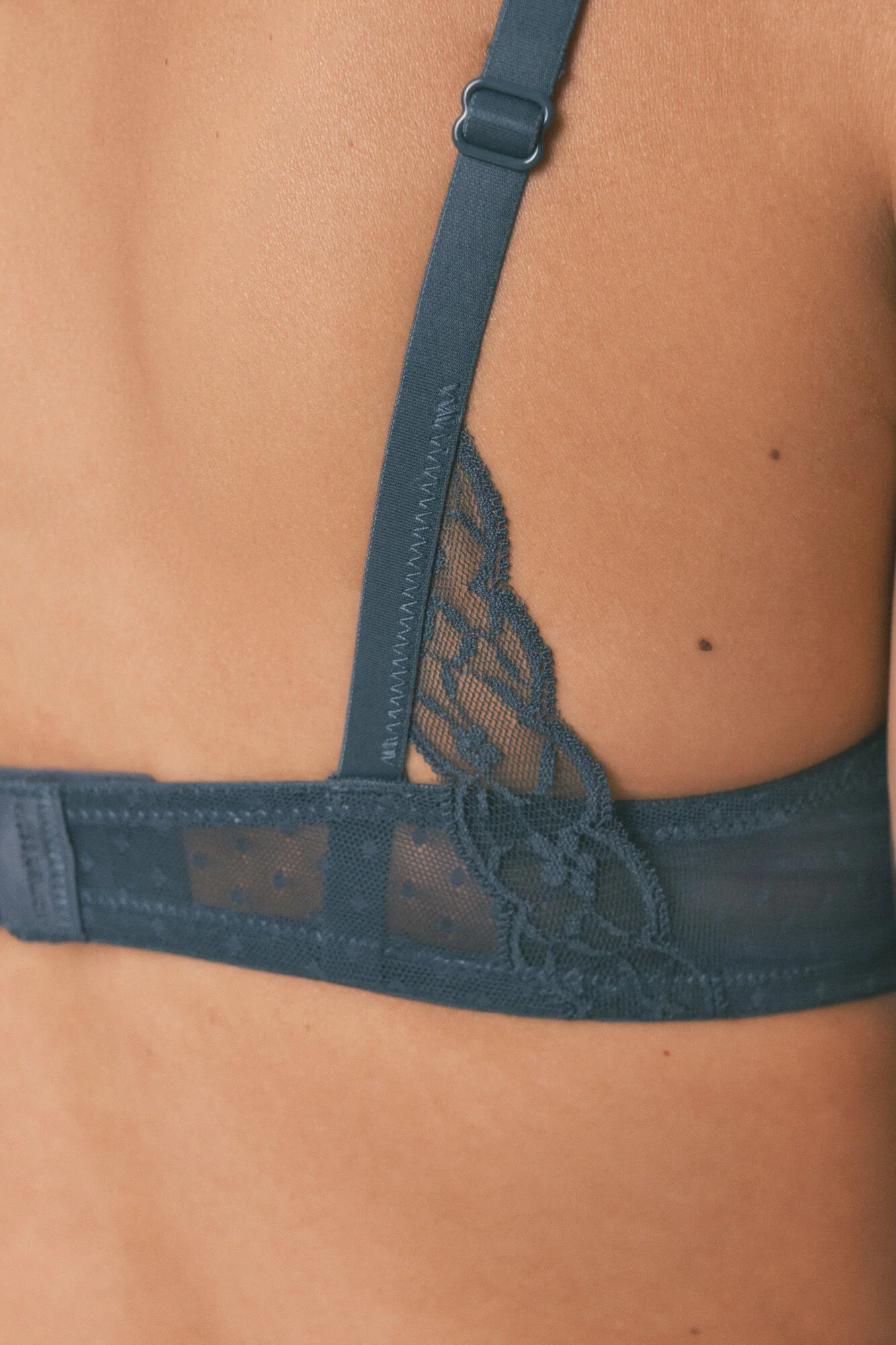GORGEOUS green lace push-up bra - Image 5