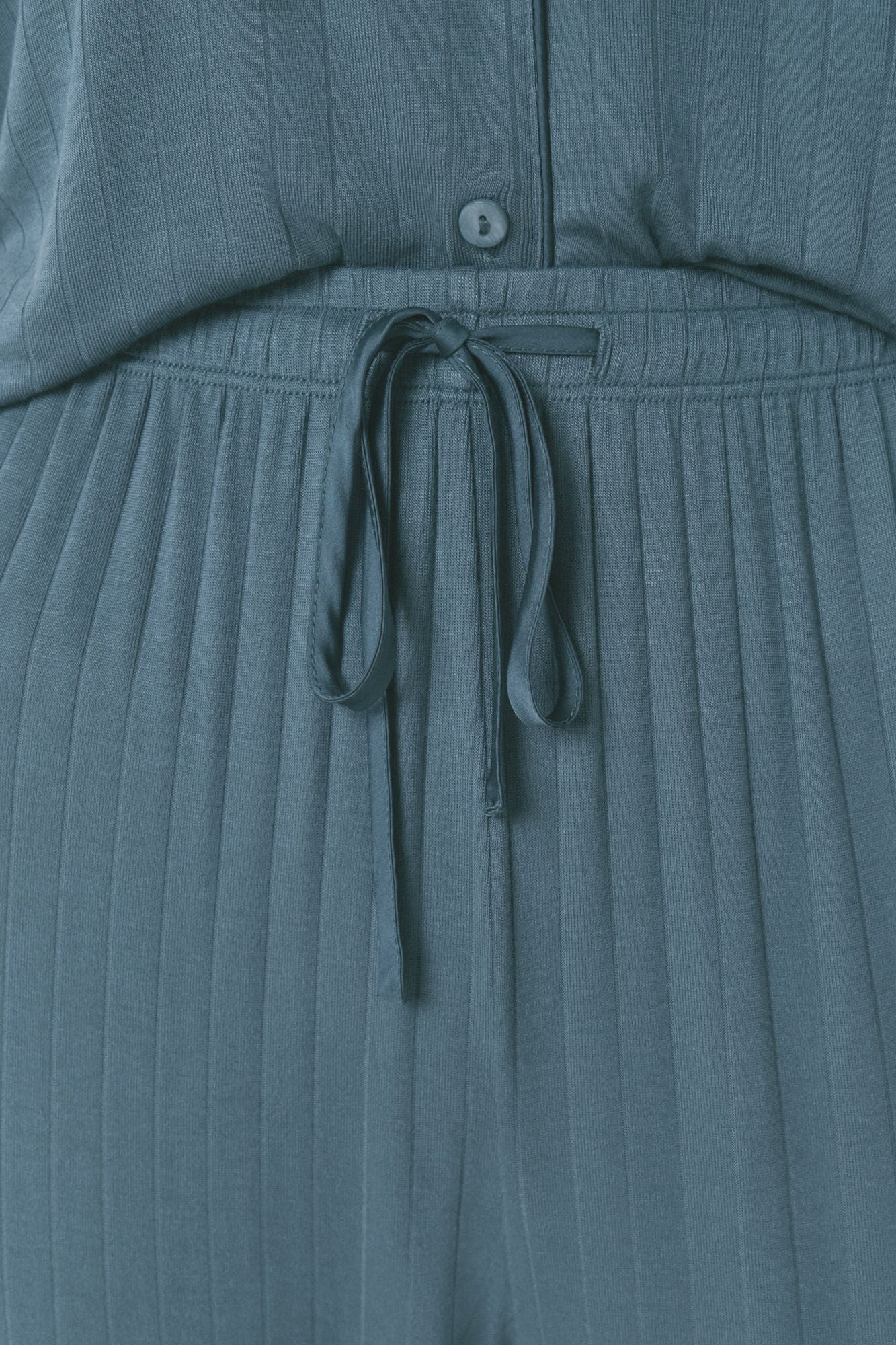 Green viscose Capri shirt pajamas - Image 3