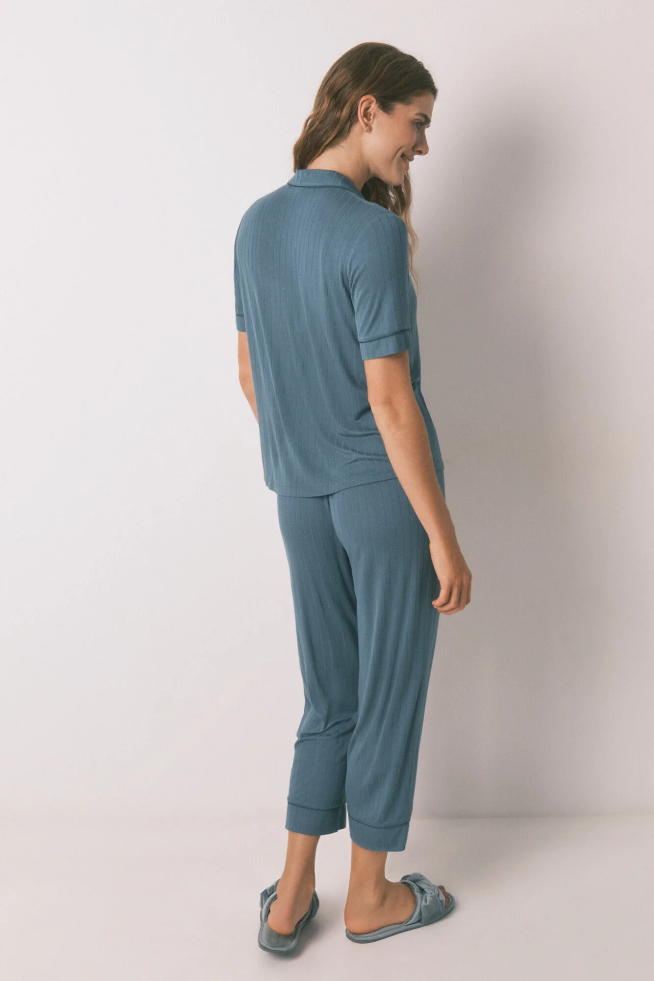 Green viscose Capri shirt pajamas - Image 4