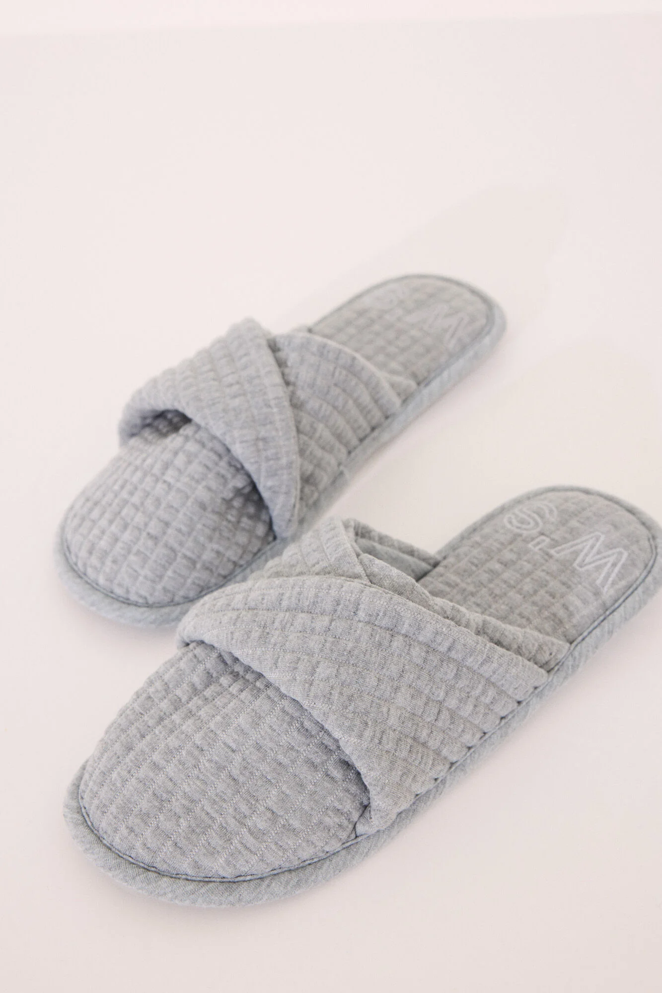 Grey padded slippers - Image 3