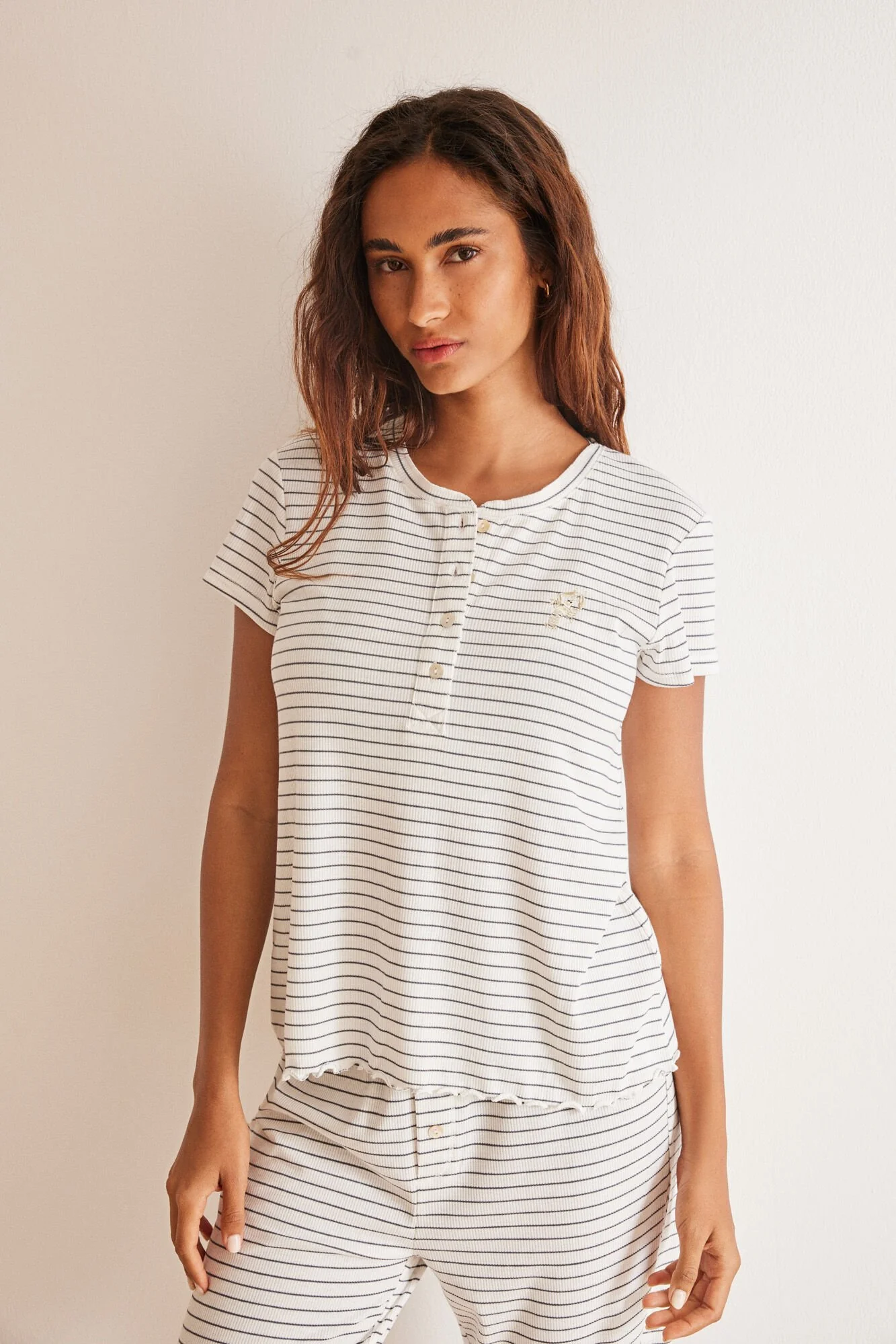 Long striped b & w pyjamas - Image 2