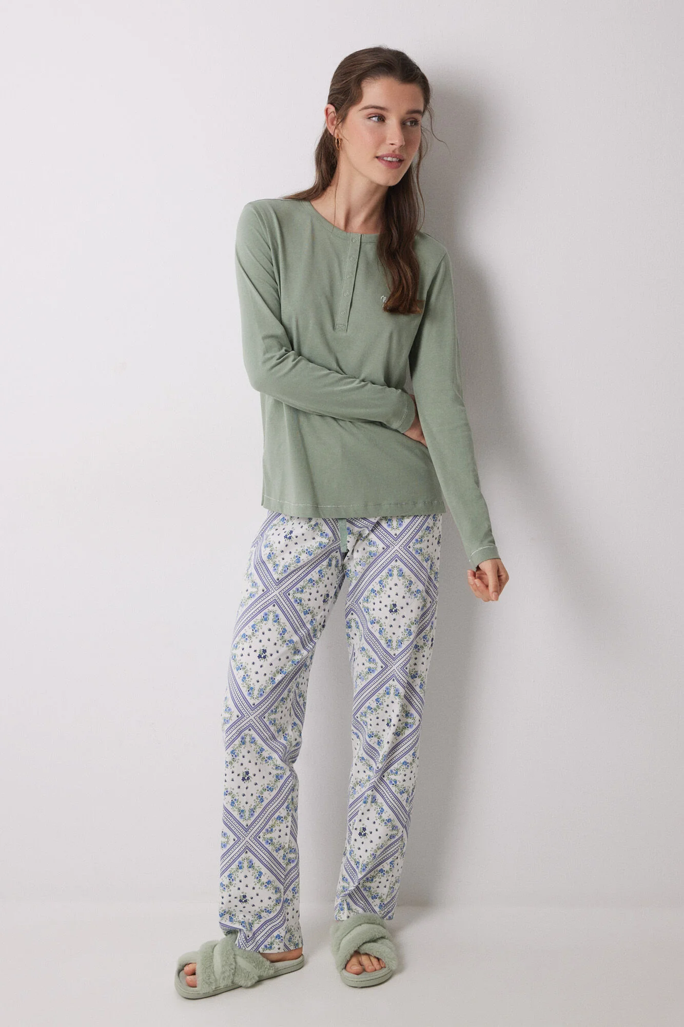 Long pajamas 100% cotton with scarf print