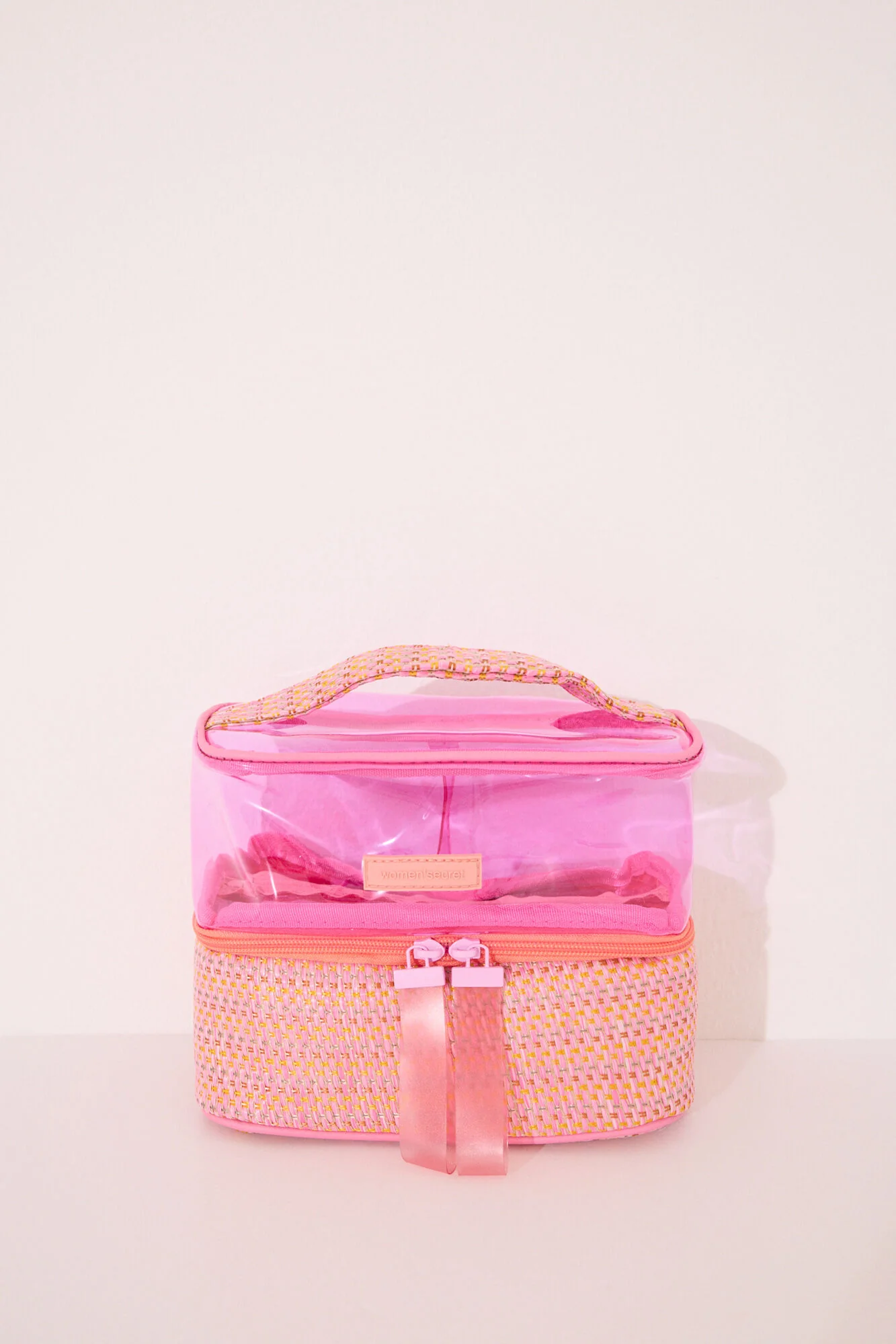 Medium pink double raffia vanity case - Image 6