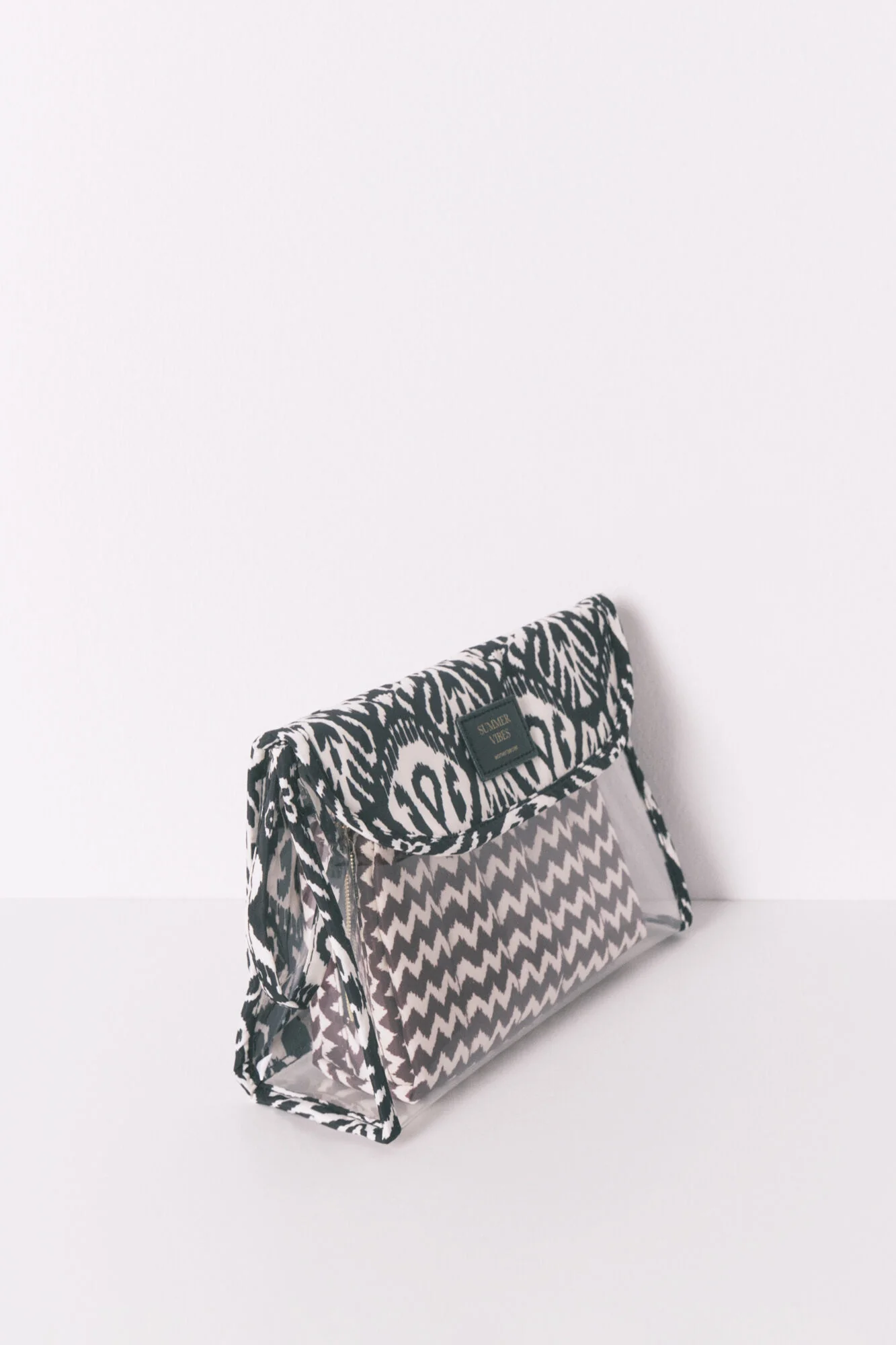 Pack of 2 assorted print toiletry bags