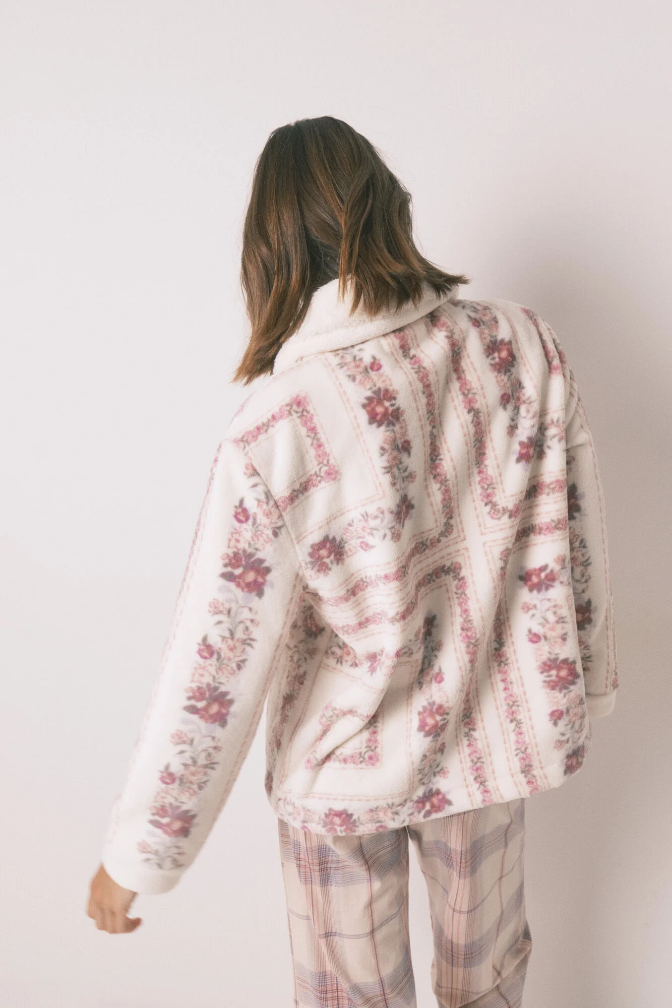 Pink short fleece robe - Image 2