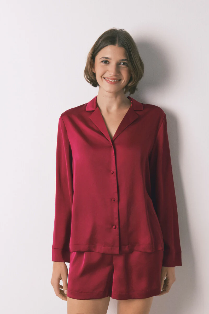 Red satin short classic pyjamas - Image 6