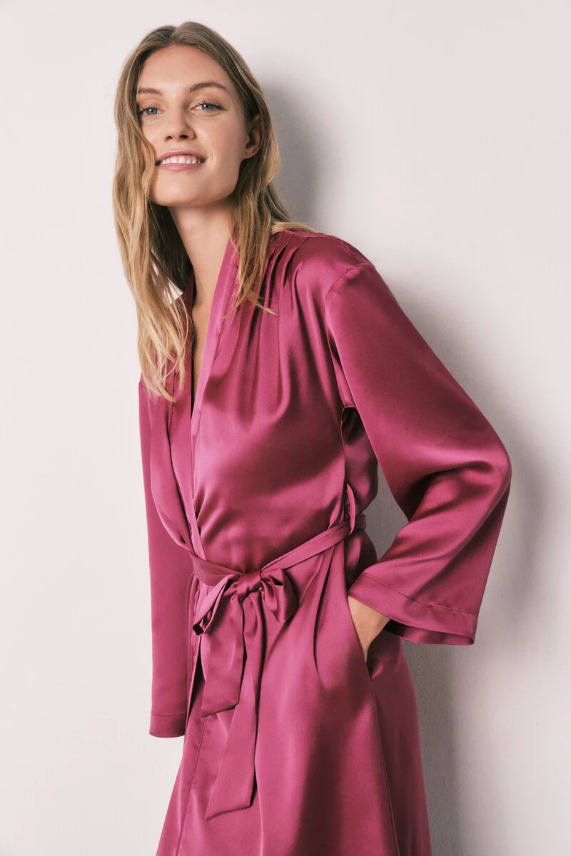 Satin-finish long ruffled robe - Image 2