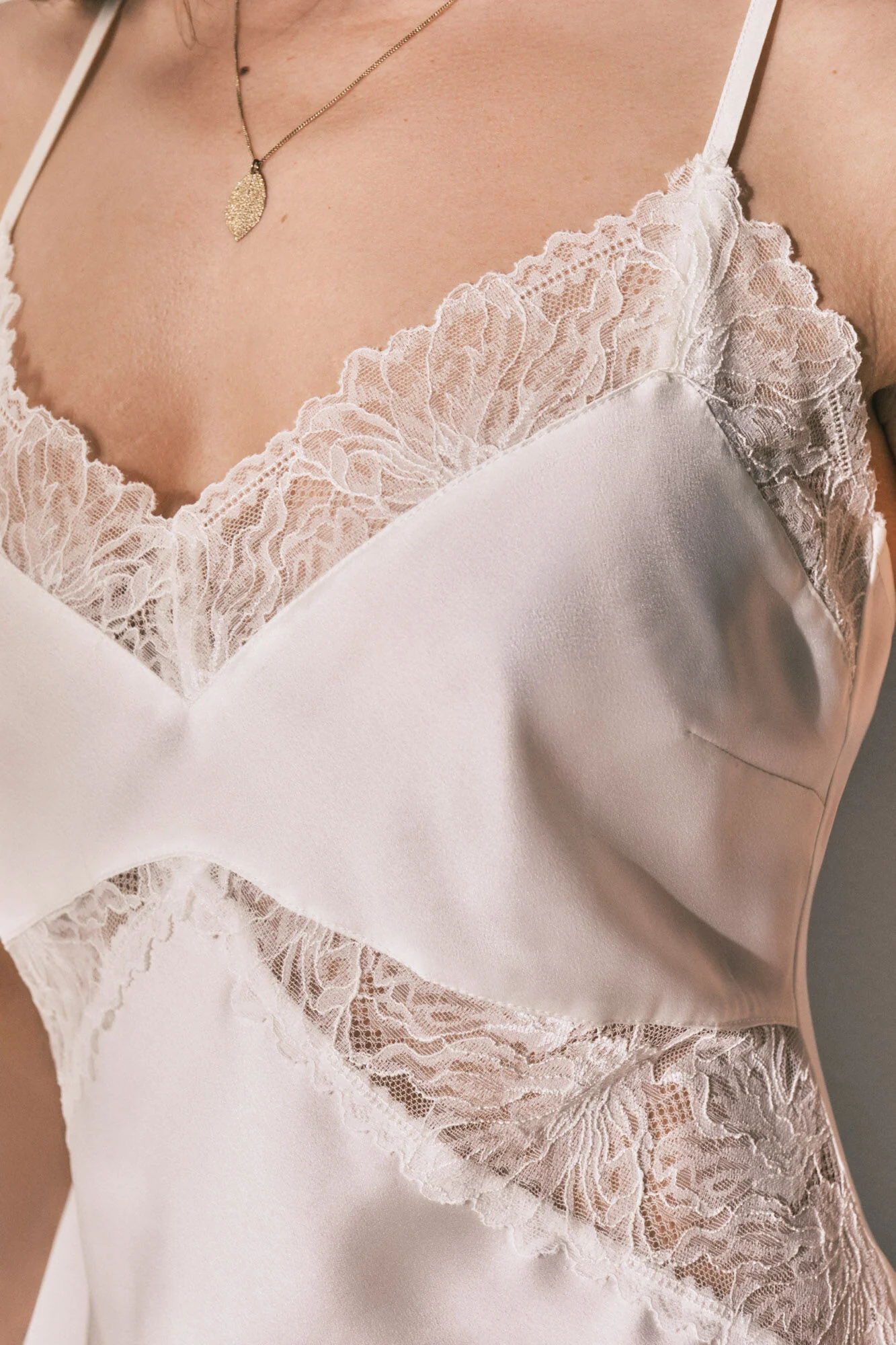 Short satin pyjamas in White - Image 3