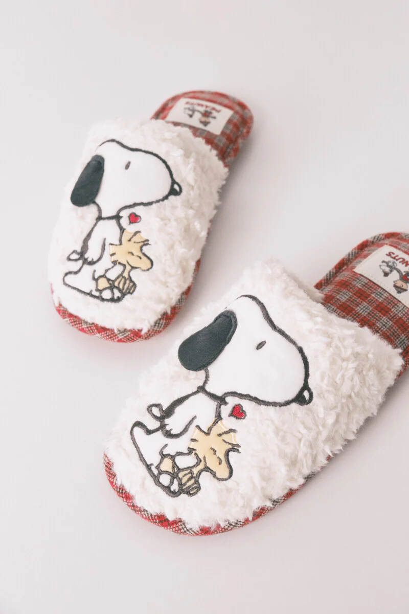 Snoopy plaid faux shearling slippers - Image 5