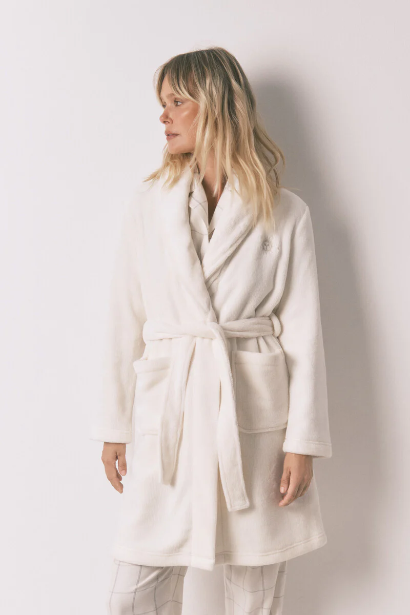 White velvety fleece midi robe - Image 2